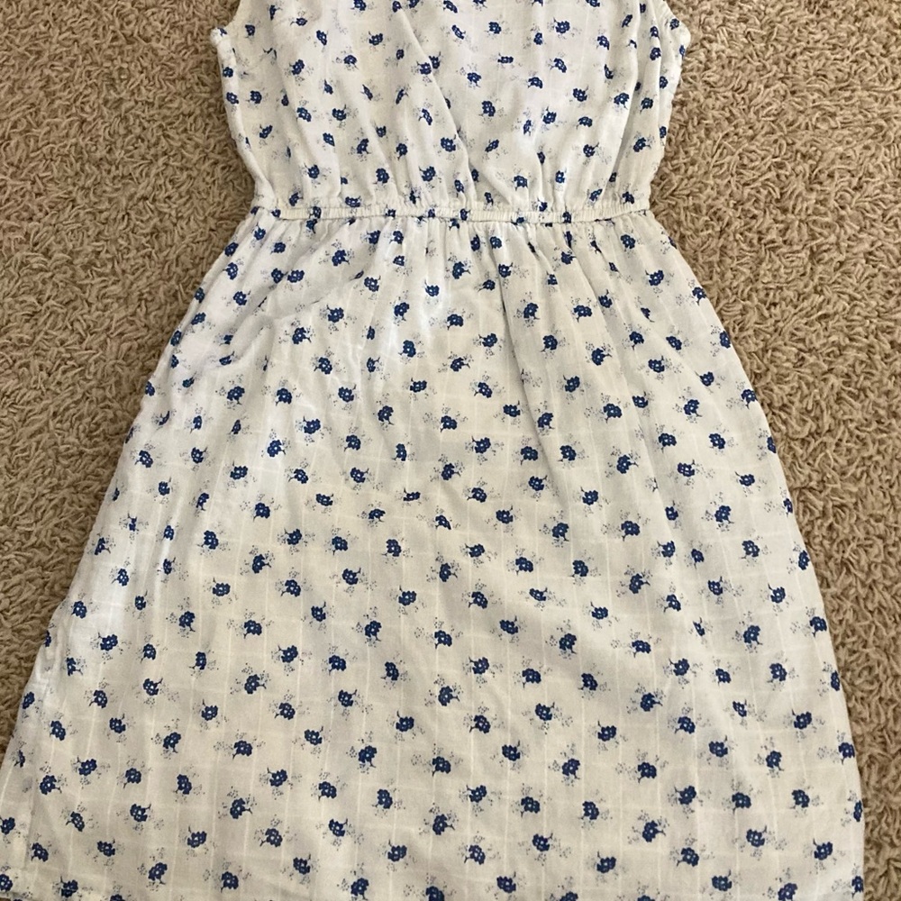 Old Navy White and Blue Floral Casual Dress